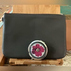 Thirty-One Jewell Zip Clutch
Makeup Cosmetics Jewelry, with mirror!  Bra…